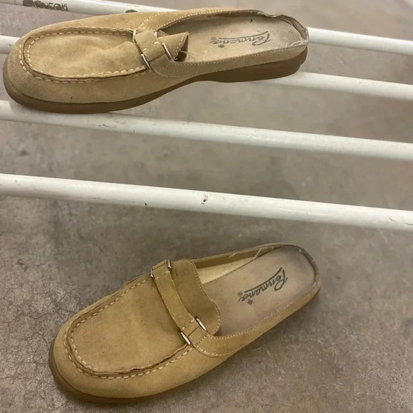 Shoes - Vintage penman’s  slides